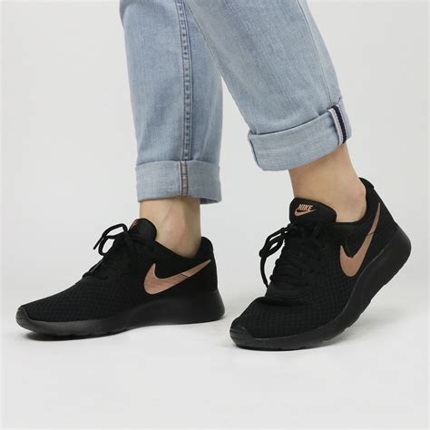 Damesschoenen van Nike in het zwart 